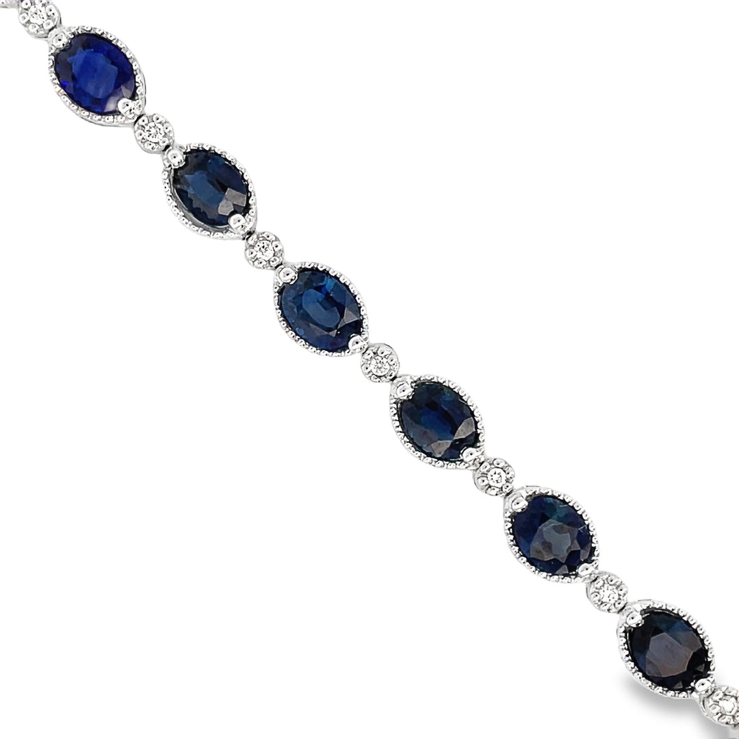 Oval sapphire & diamonds bracelet