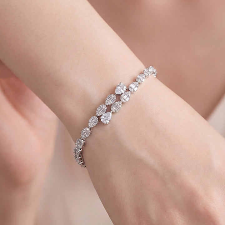 Graduated Pear shaped Tennis Bracelet