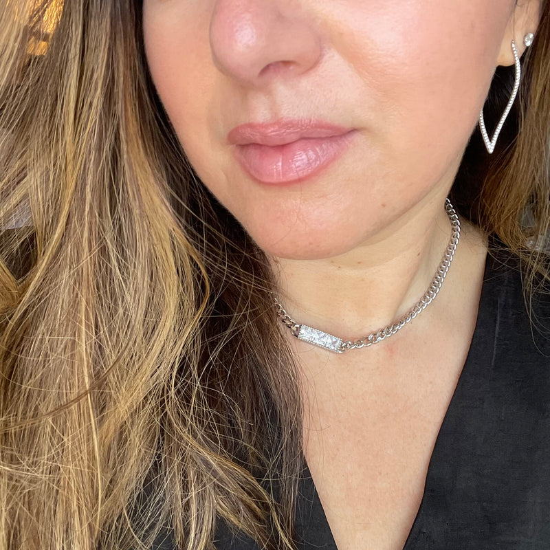 Curb Chain Bar Necklace