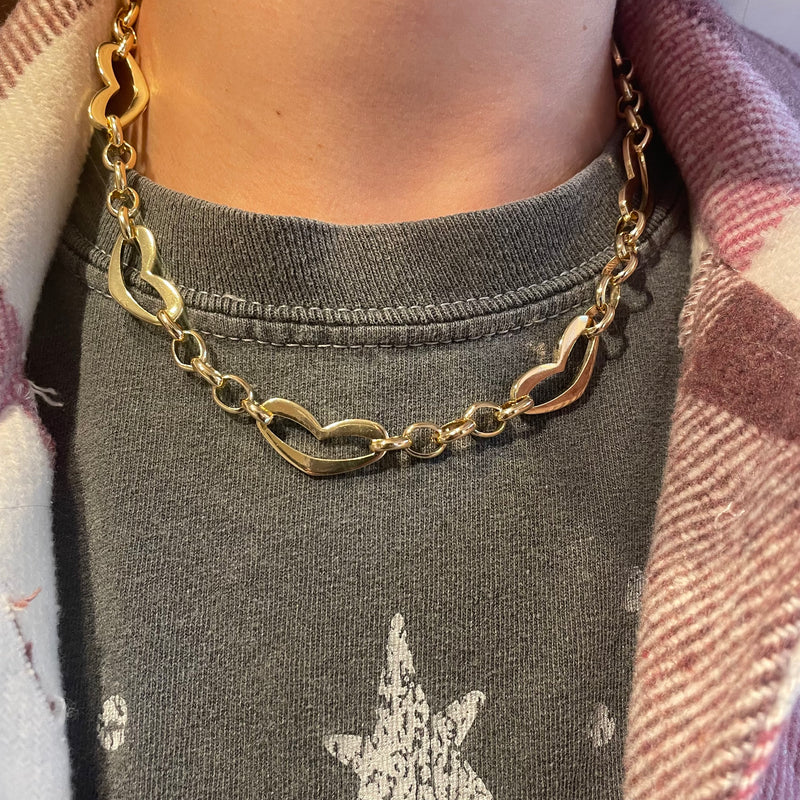 Oval Chain With Heart Accent Necklace